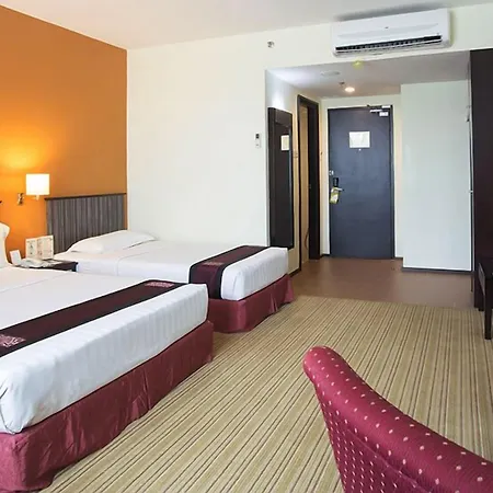 Hotel Seri Malaysia Lawas Exterior photo